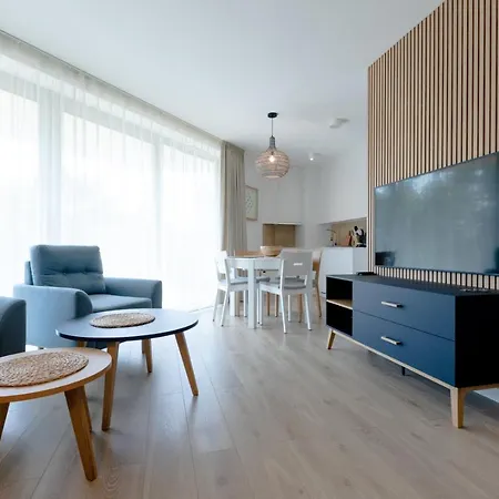 Pinea De Lux By Major Domus