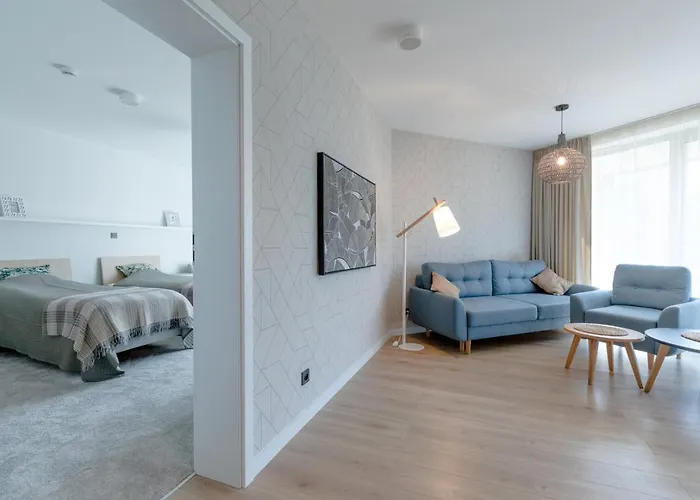 Pinea De Lux By Major Domus *