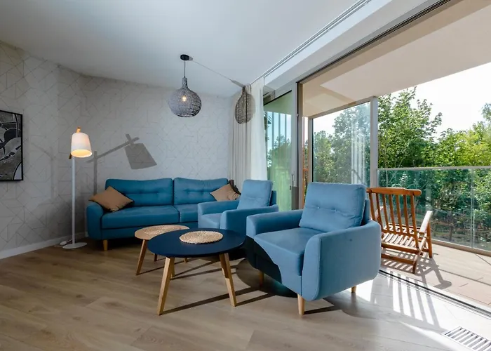 Pinea De Lux By Major Domus